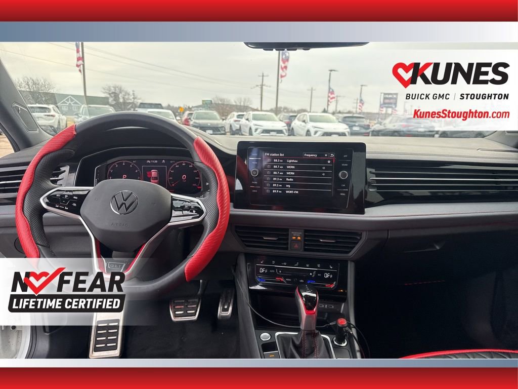 Used 2025 Volkswagen Jetta GLI Autobahn FWD image 41