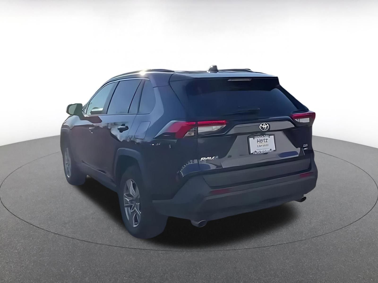 Used 2025 Toyota RAV4 XLE w/ Convenience Package image 10