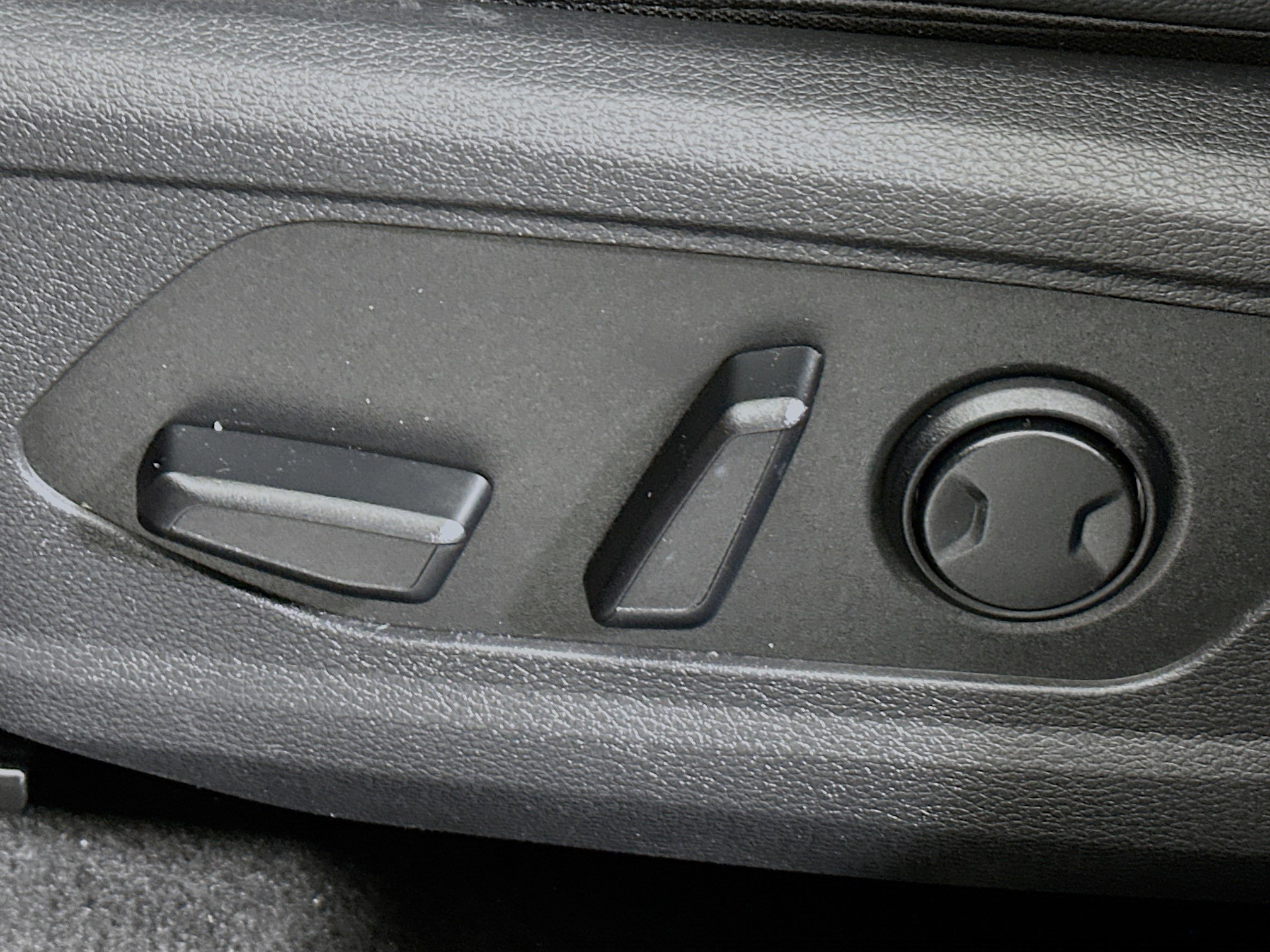 Used 2023 Kia Sportage SX image 13