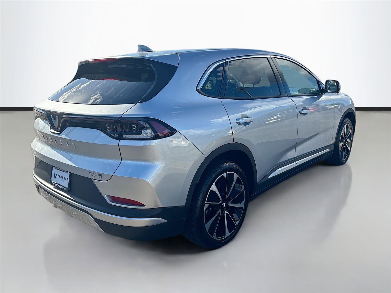 New 2025 VinFast VF 8 Plus image 7