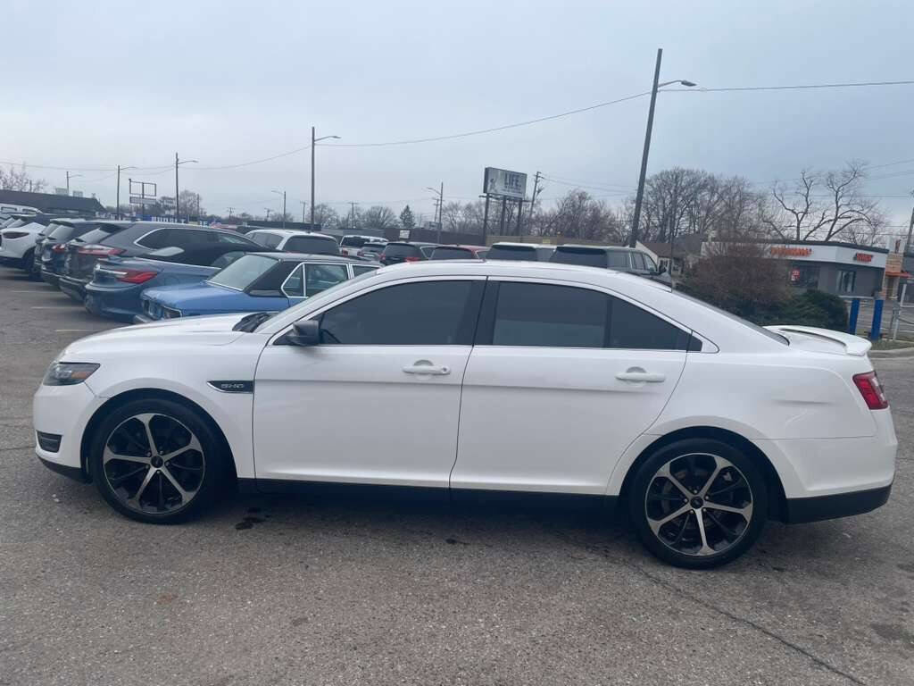 Used 2016 Ford Taurus SHO w/ Equipment Group 401A AWD/4WD image 5