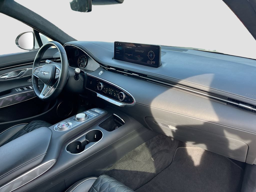 Used 2024 Genesis GV70 3.5T Sport w/ Sport Advanced Package AWD/4WD image 30