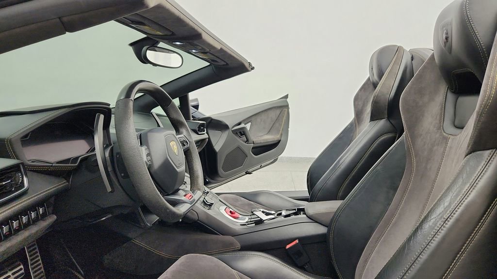 Used 2016 Lamborghini Huracan LP 610-4 image 18