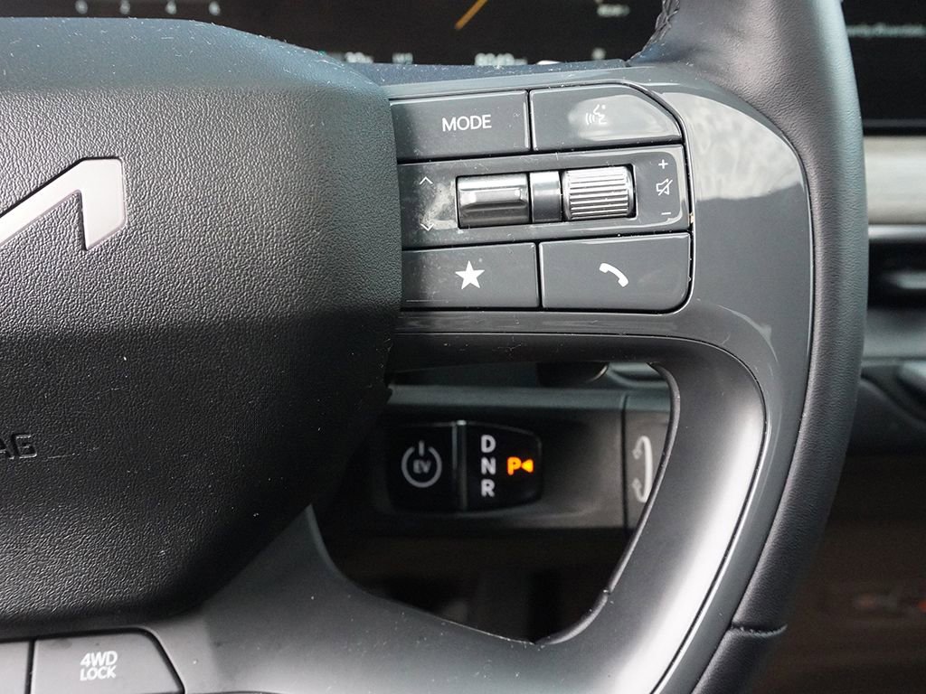 Used 2024 Kia EV9 Land AWD/4WD image 57