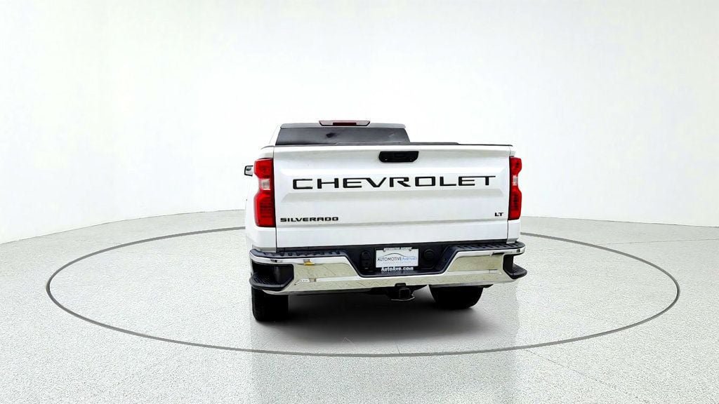 Used 2022 Chevrolet Silverado 1500 LT AWD/4WD image 6