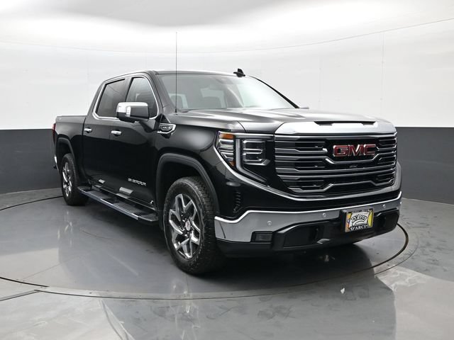 Used 2024 GMC Sierra 1500 SLT w/ SLT Premium Plus Package AWD/4WD image 3