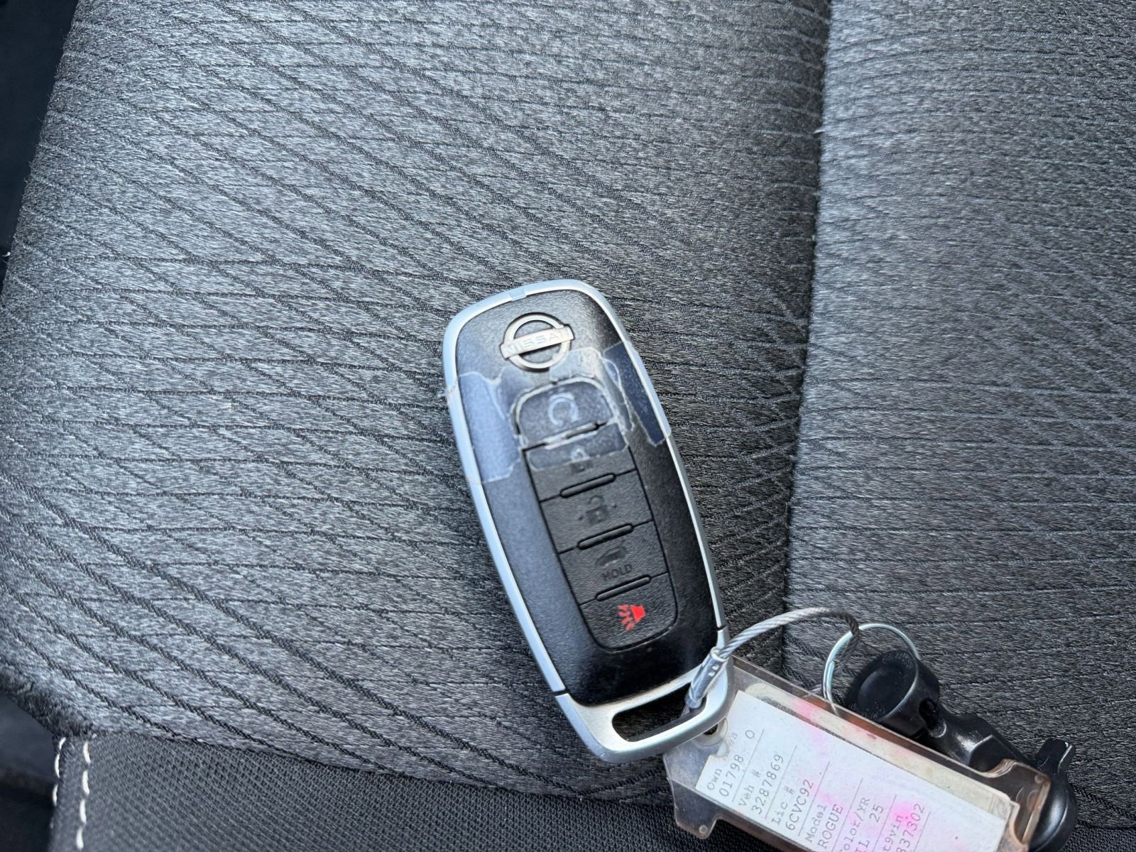 Used 2025 Nissan Rogue SV FWD image 27