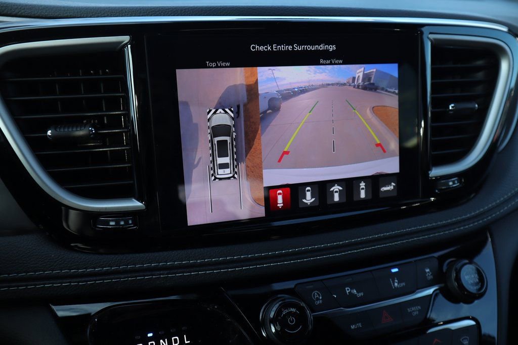 New 2026 Chrysler Pacifica Select FWD image 8