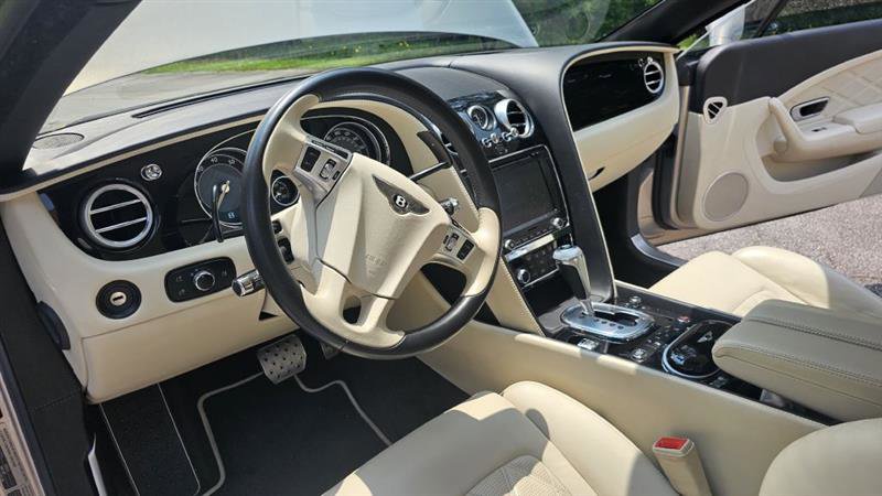Used 2015 Bentley Continental GT image 10
