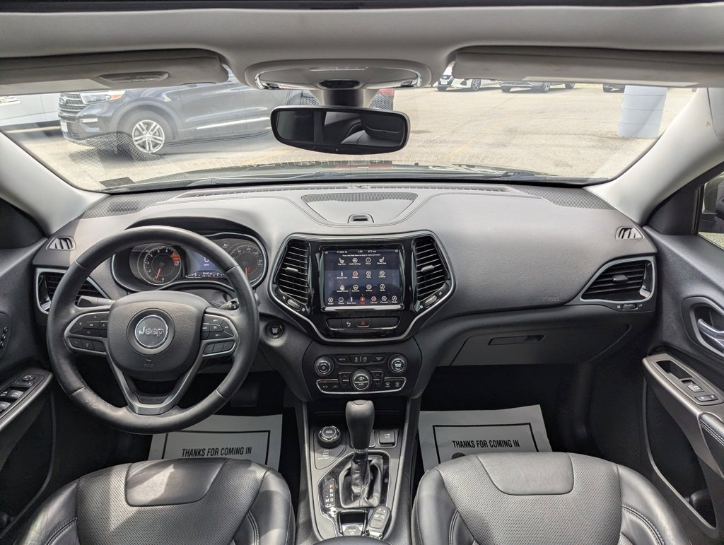 Used 2019 Jeep Cherokee Limited image 31