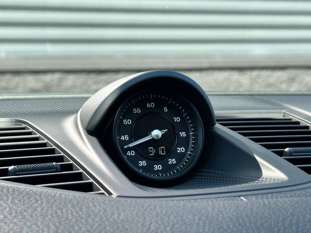 Used 2026 Porsche Panamera 4 image 30