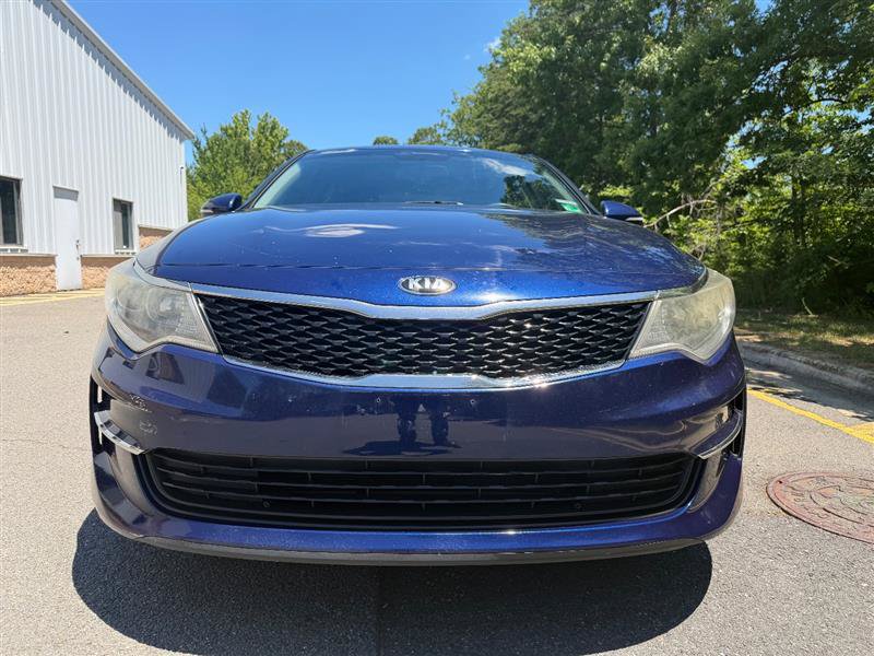 Used 2018 Kia Optima LX FWD image 2
