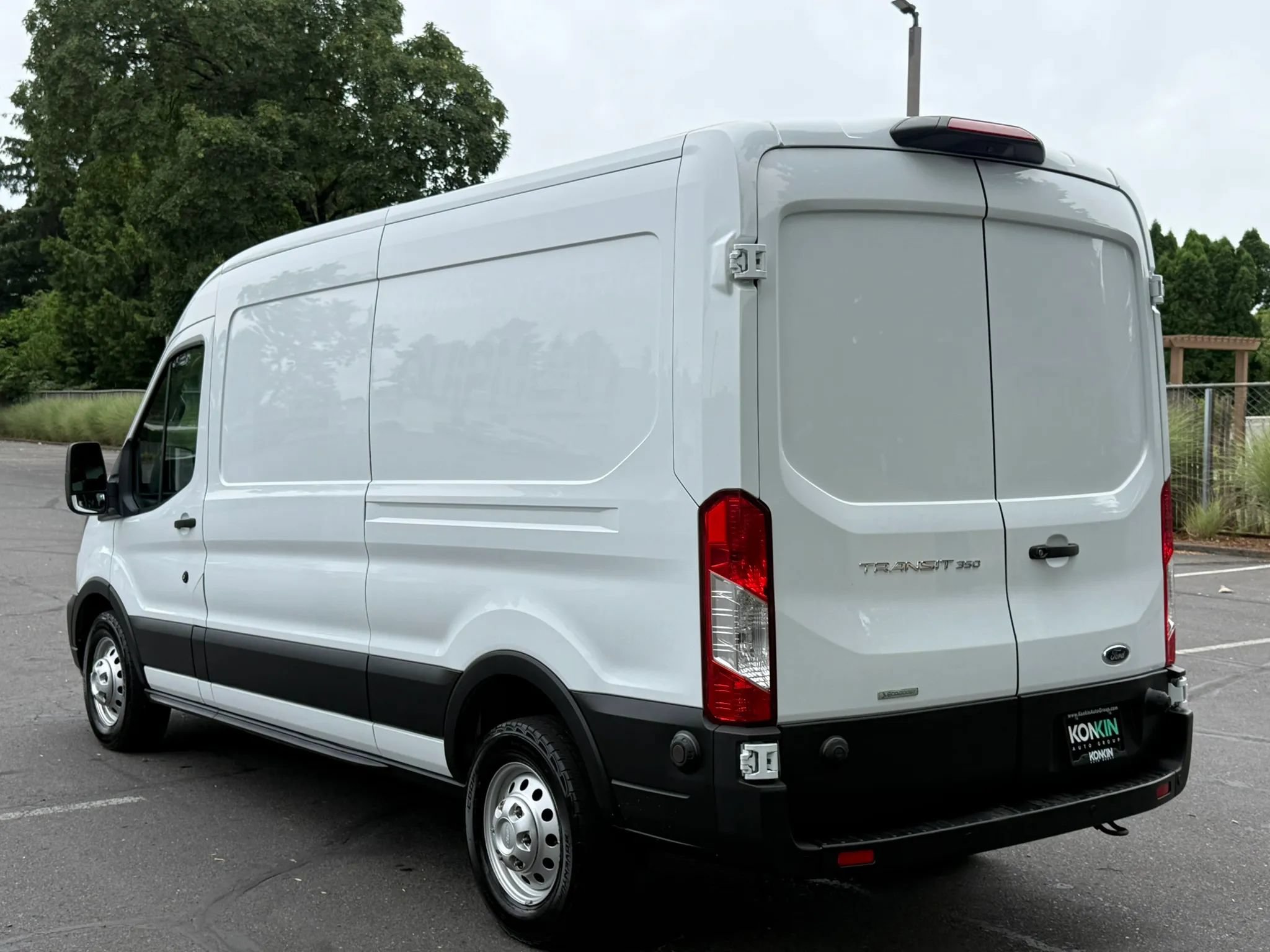 Used 2020 Ford Transit 350 Medium Roof RWD image 4