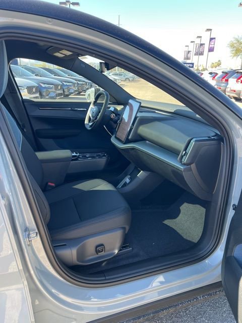 New 2026 Volvo EX30 Plus w/ Protection Package image 32