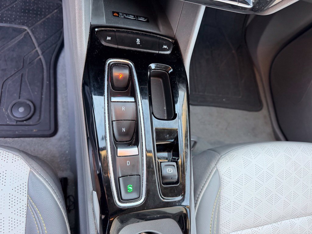 Used 2023 Chevrolet Bolt EUV Premier FWD image 13