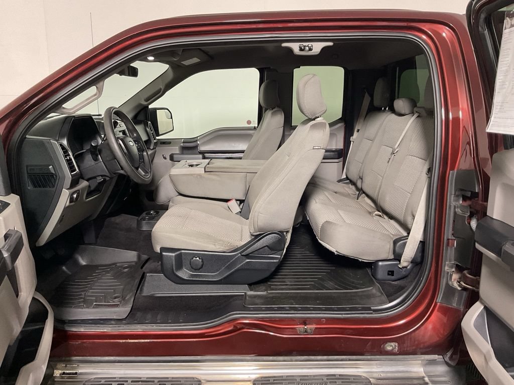Used 2016 Ford F150 XLT AWD/4WD image 27