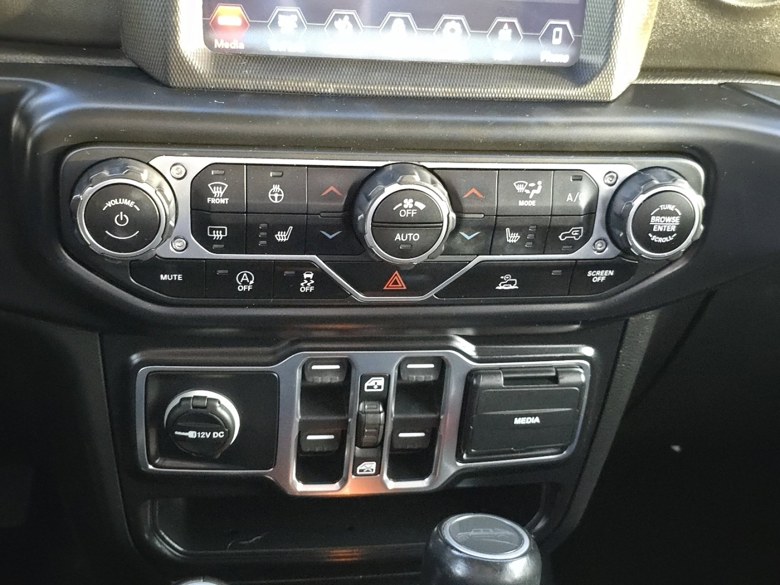 Used 2020 Jeep Gladiator Overland image 32