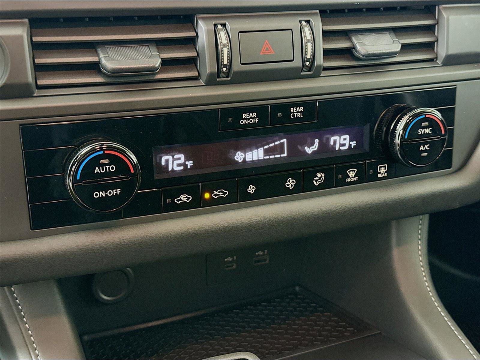 Used 2025 Nissan Pathfinder S AWD/4WD image 9