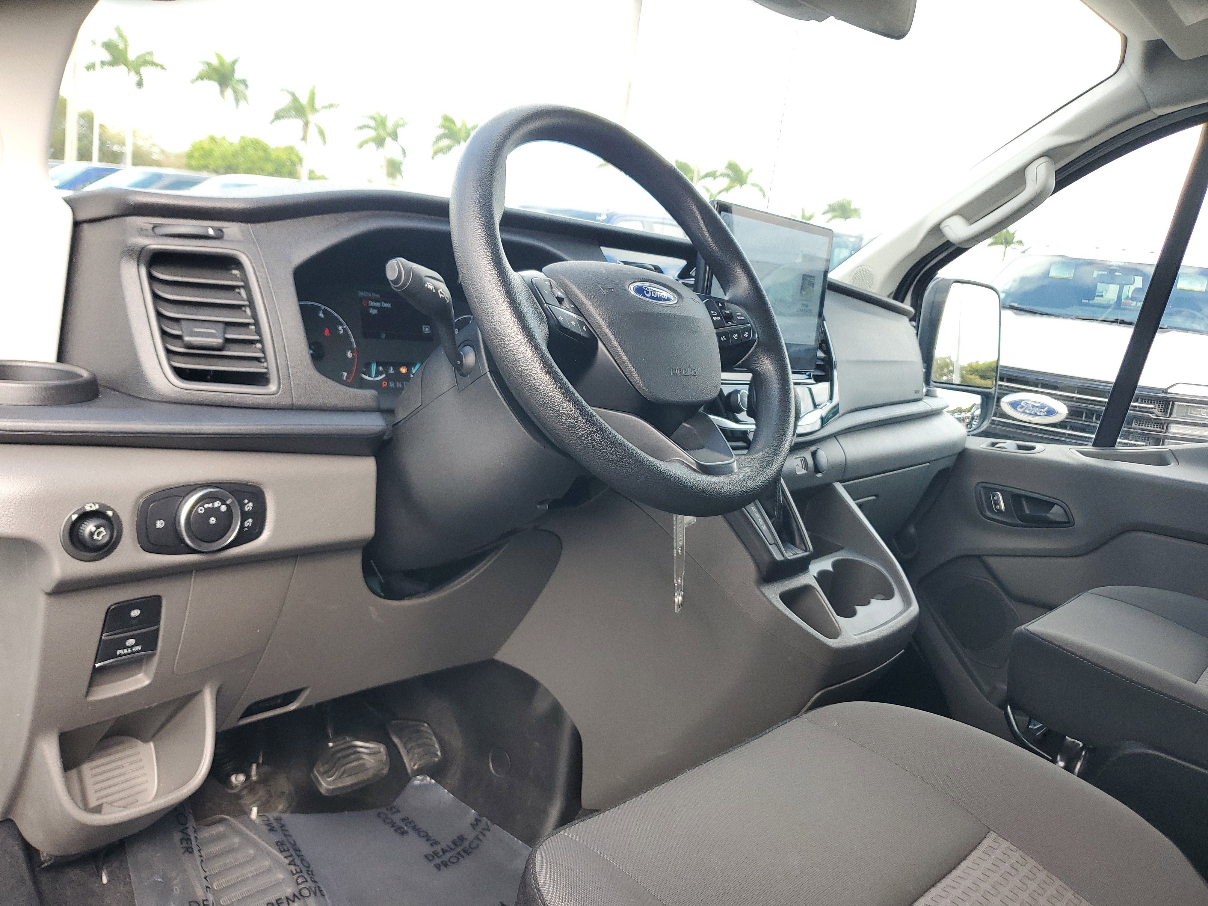 Used 2024 Ford Transit 350 XLT image 9