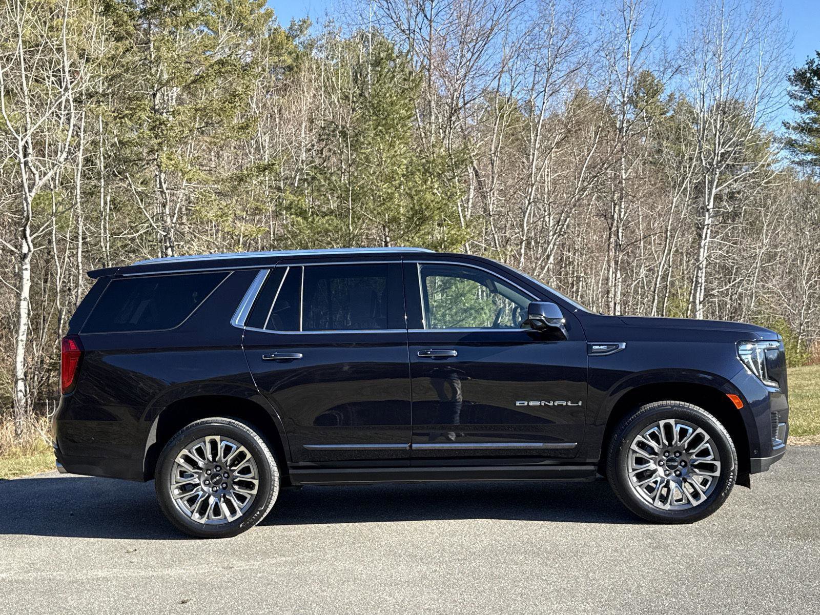 Used 2023 GMC Yukon Denali Ultimate image 4