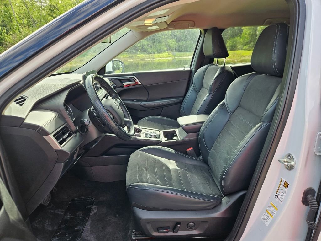 Used 2024 Mitsubishi Outlander SE FWD image 15