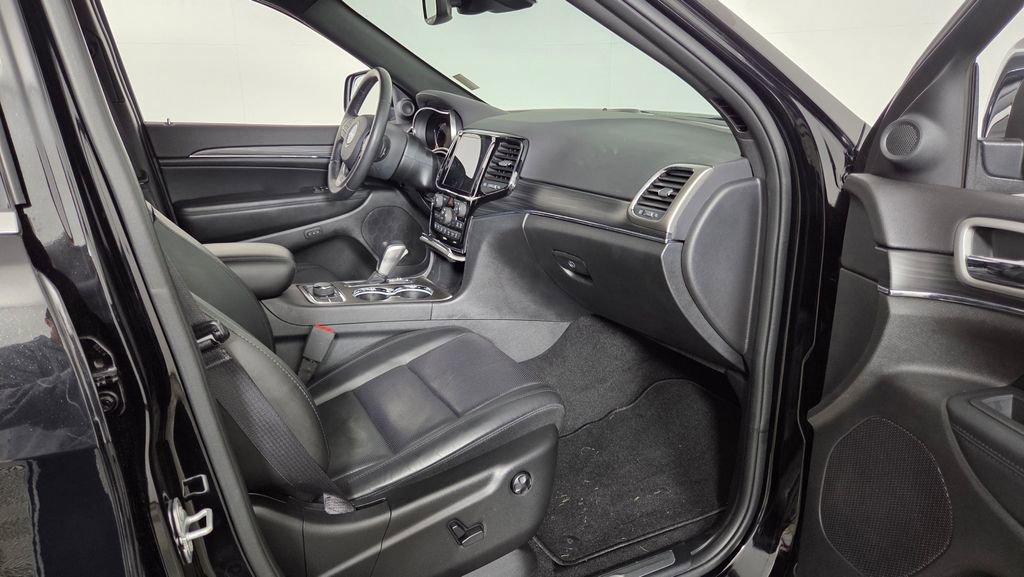 Used 2020 Jeep Grand Cherokee Limited w/ Luxury Group II AWD/4WD image 38