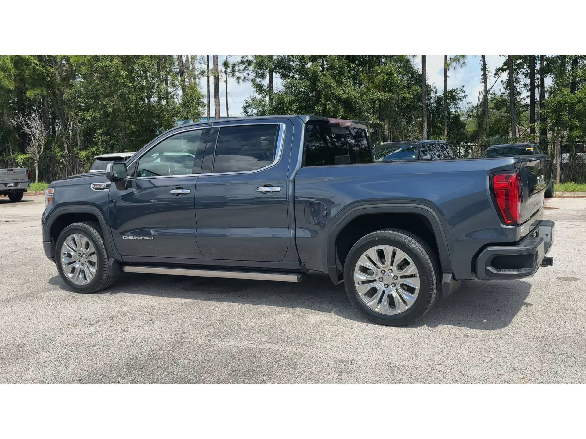 Certified 2020 GMC Sierra 1500 Denali w/ Denali Ultimate Package AWD/4WD image 6