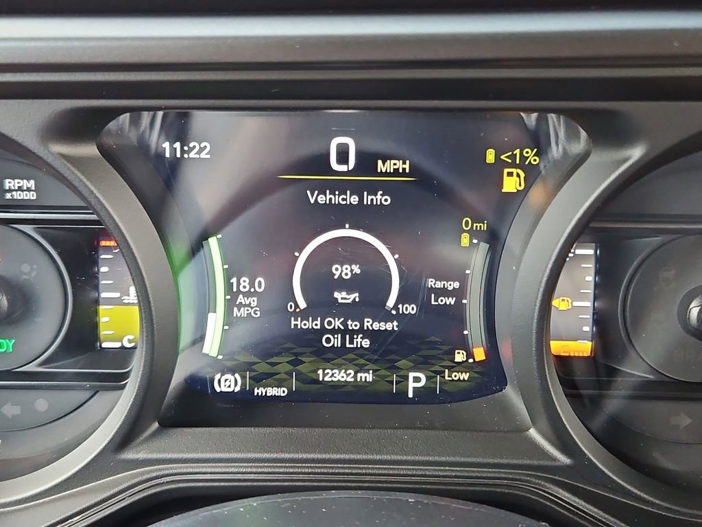 Used 2025 Jeep Wrangler Unlimited Sahara image 13