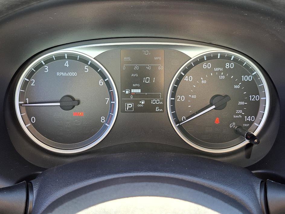 New 2025 Nissan Kicks S image 17