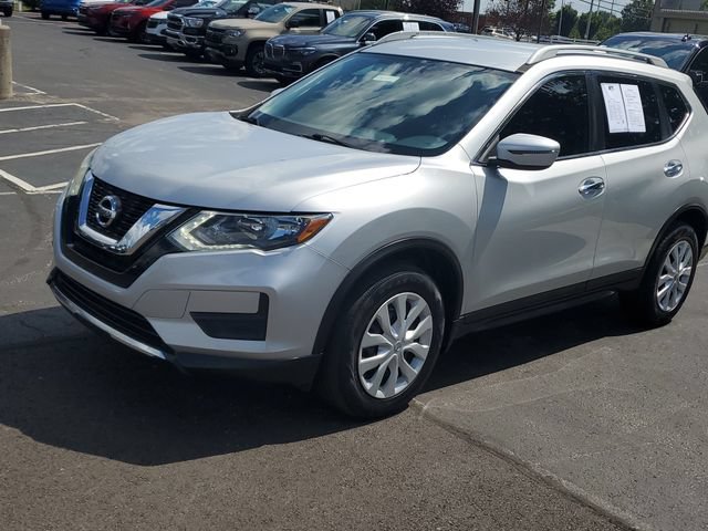 Used 2017 Nissan Rogue S w/ S Appearance Package AWD/4WD image 2