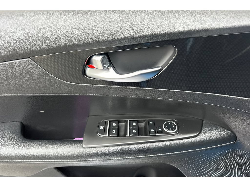 Used 2023 Kia Forte GT-Line w/ GT-Line Premium Package FWD image 11