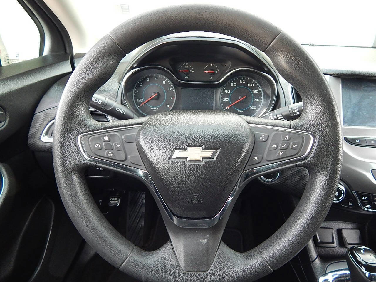 Used 2017 Chevrolet Cruze LT w/ Convenience Package FWD image 23