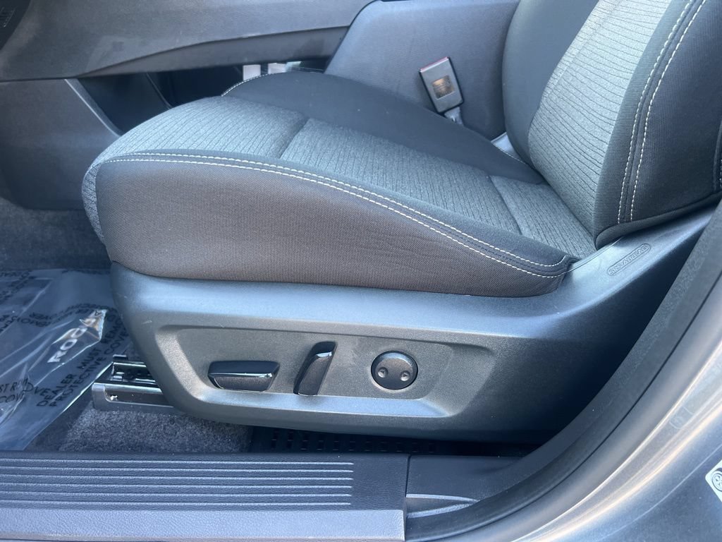 Used 2023 Nissan Rogue SV FWD image 20