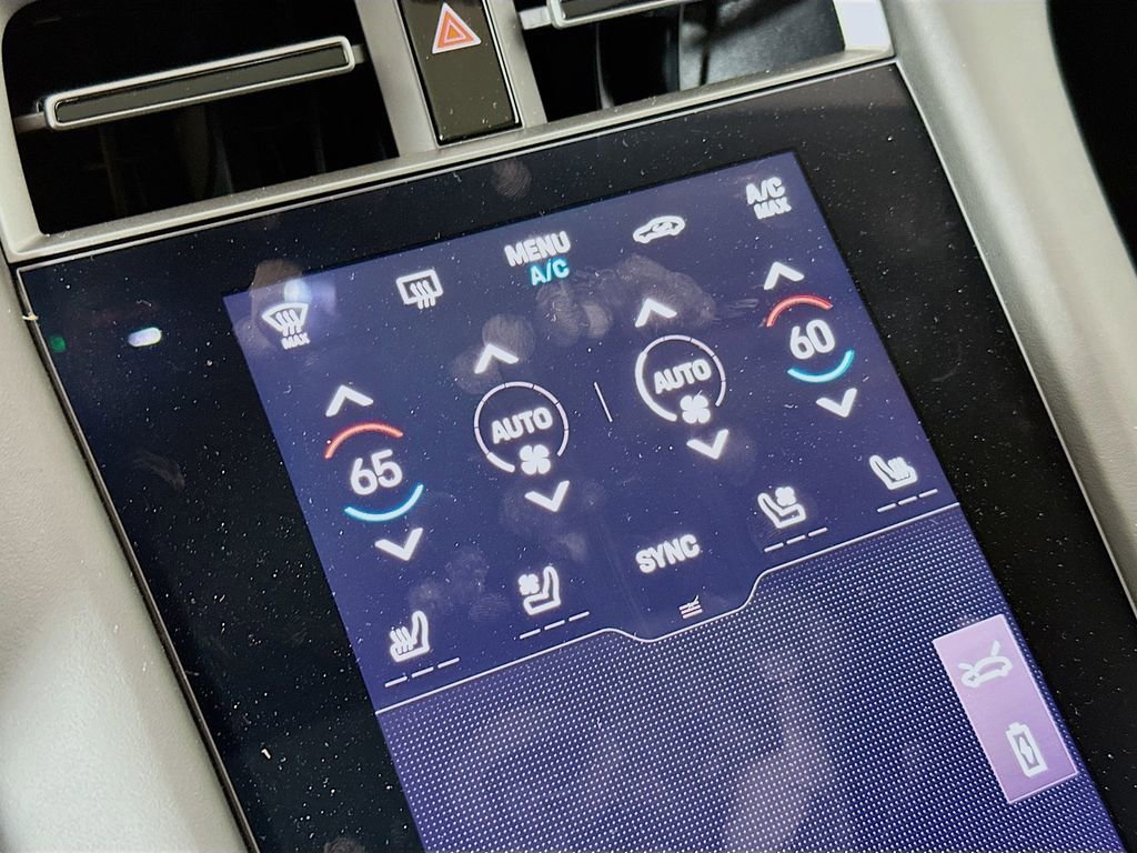 New 2025 Porsche Taycan 4S image 18