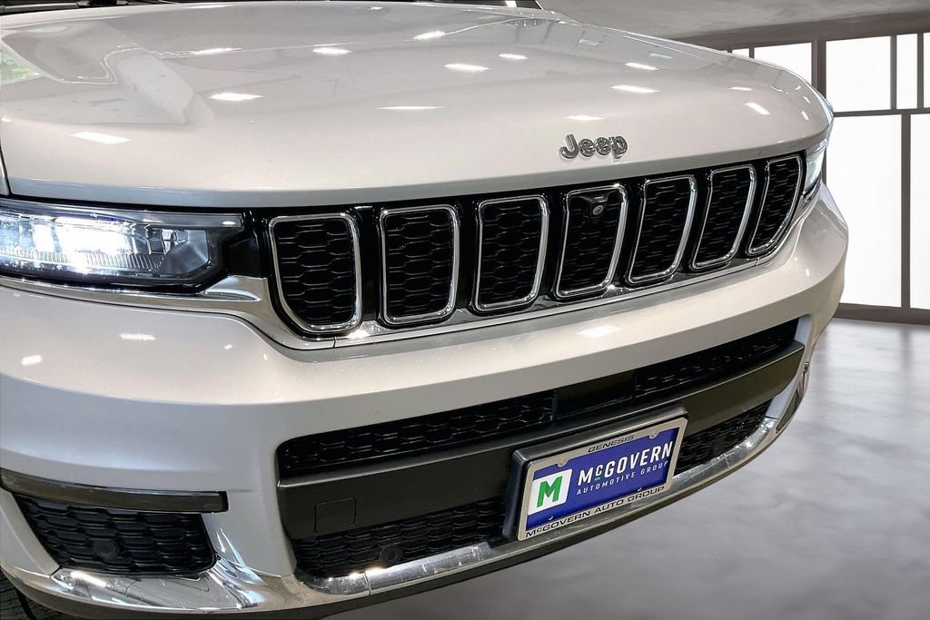 Used 2021 Jeep Grand Cherokee L Limited w/ Luxury Tech Group II AWD/4WD image 35