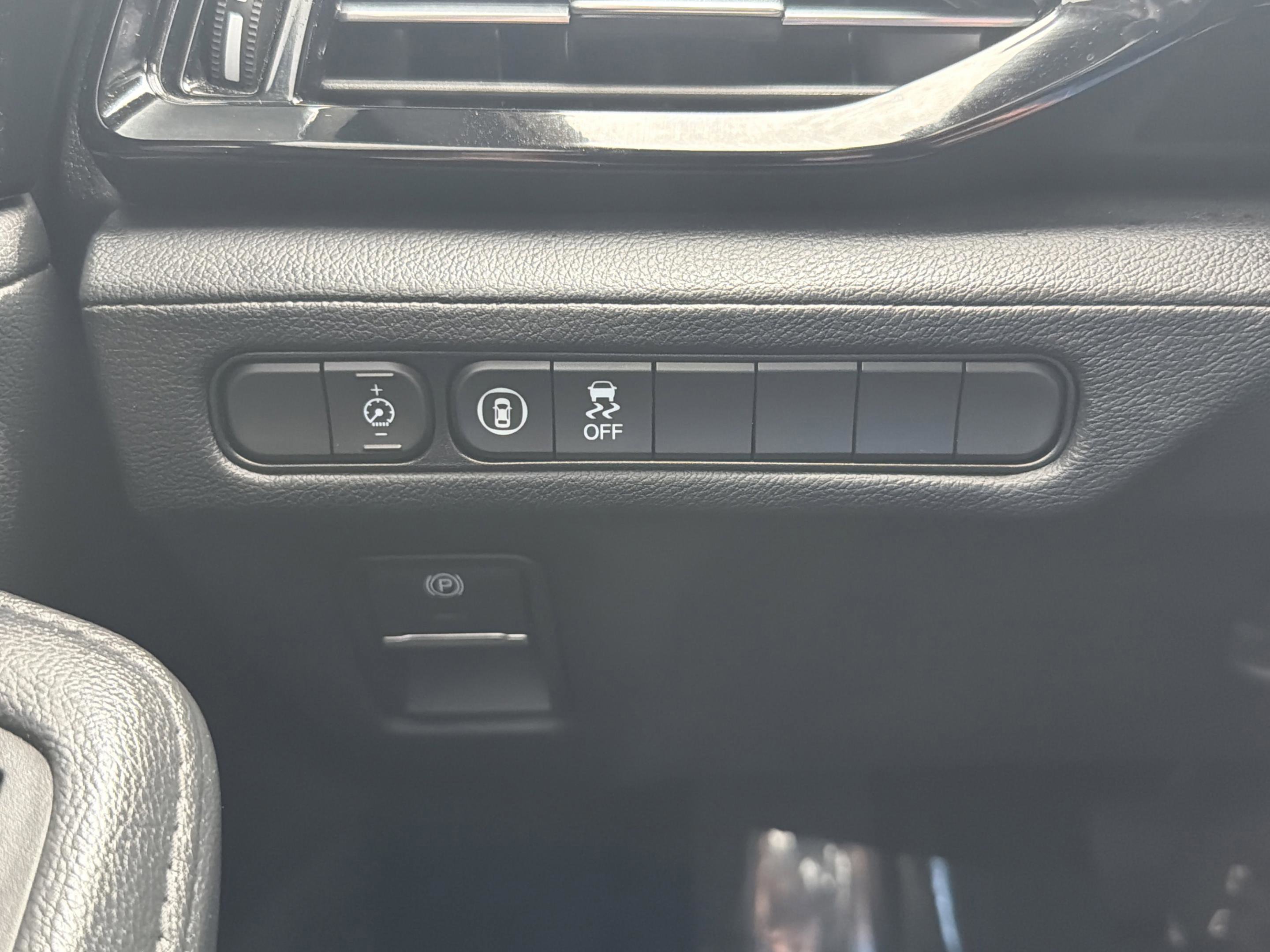 Used 2022 Acura MDX FWD image 15