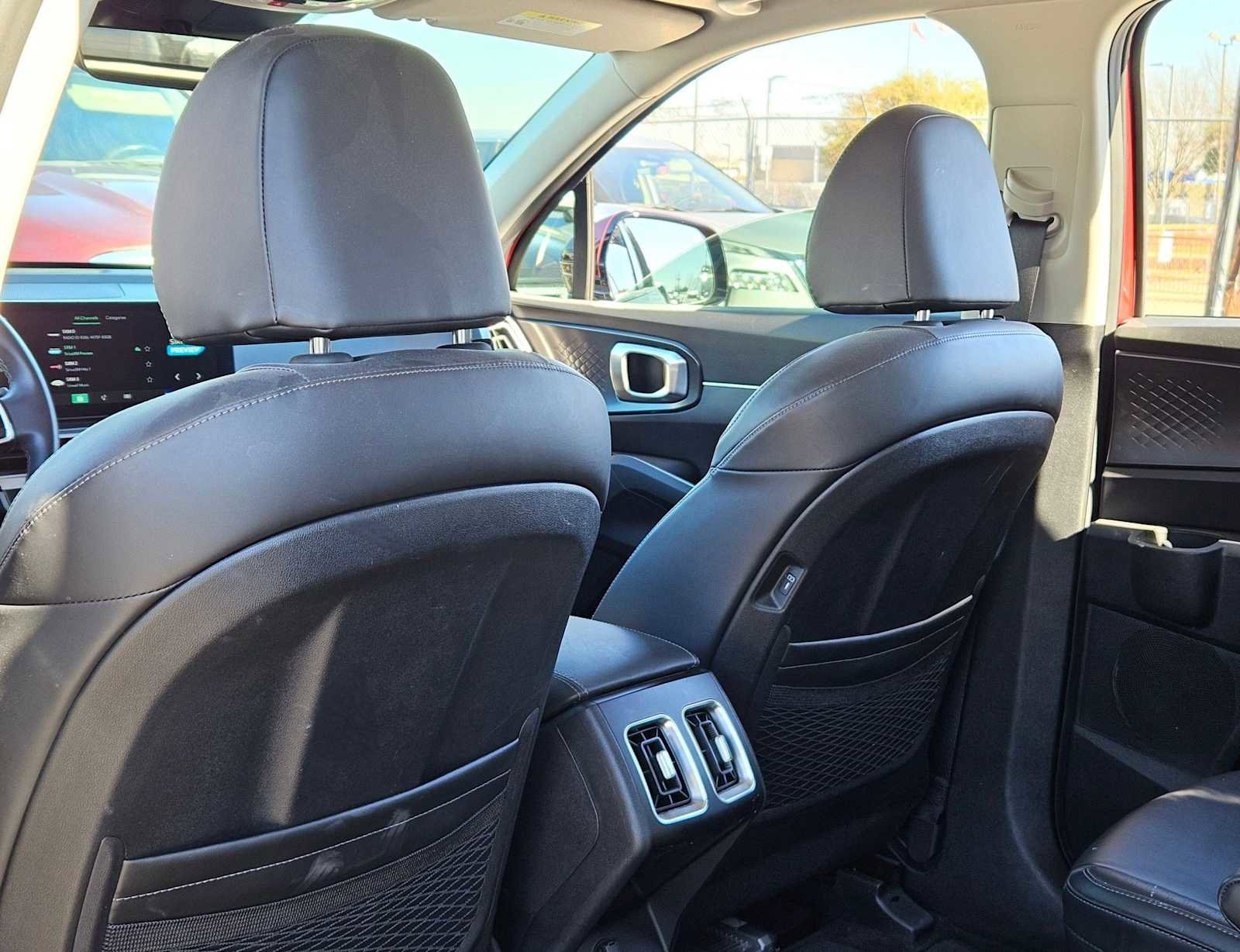 Certified 2024 Kia Sorento EX w/ Panoramic Sunroof Package image 17