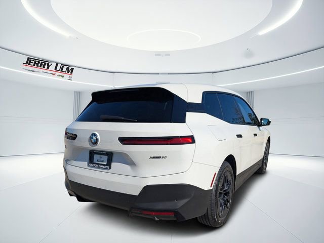 Used 2023 BMW iX xDrive50 image 3