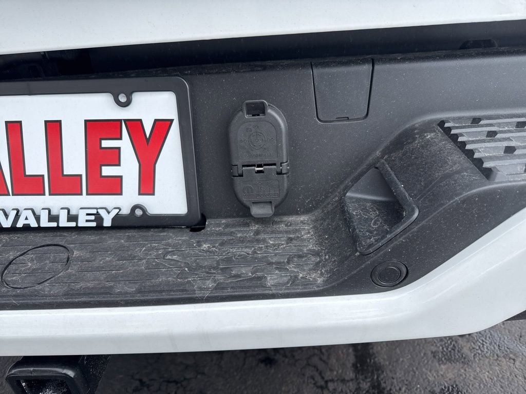 New 2026 RAM 1500 4x4 Crew Cab image 40