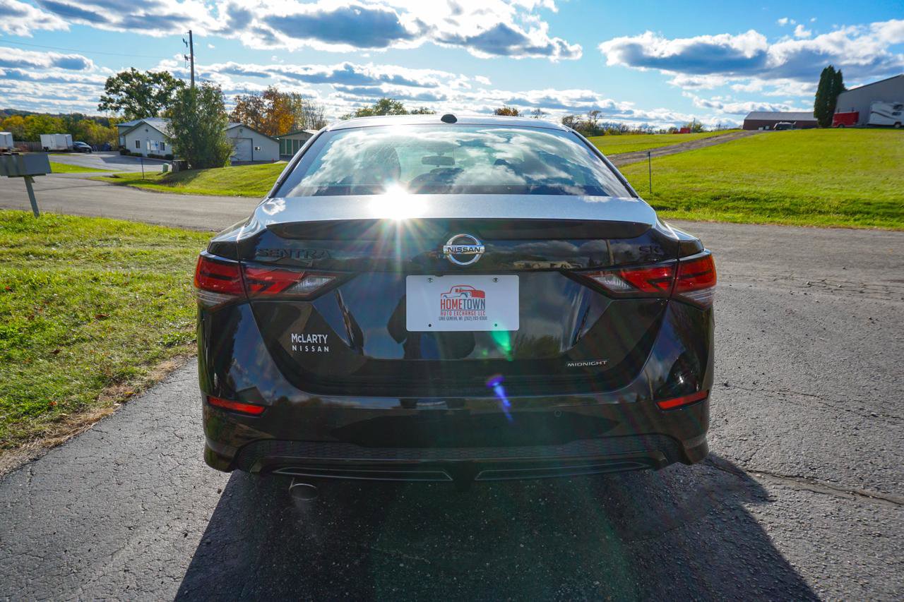 Used 2023 Nissan Sentra SR w/ Midnight Edition Package image 4