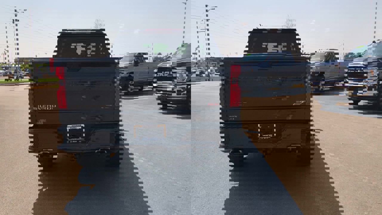 Used 2023 Chevrolet Silverado 1500 RST w/ Convenience Package II image 7