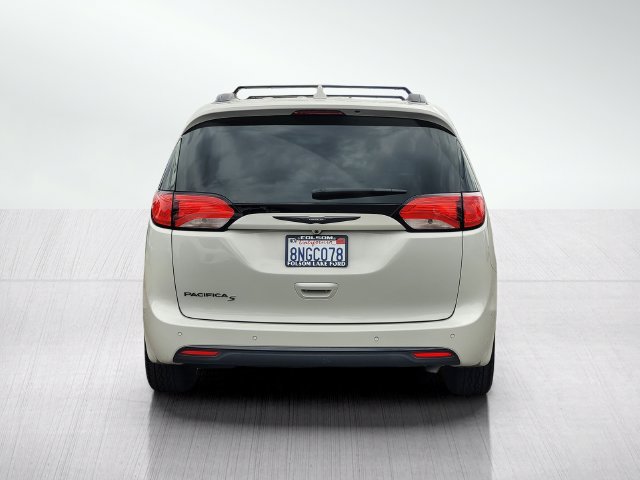 Used 2020 Chrysler Pacifica Touring-L w/ Advanced Safetytec Group FWD image 5