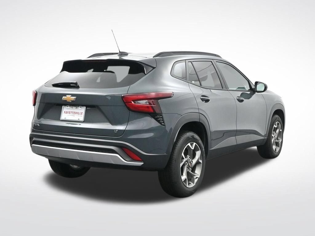 Used 2025 Chevrolet Trax LT FWD image 5