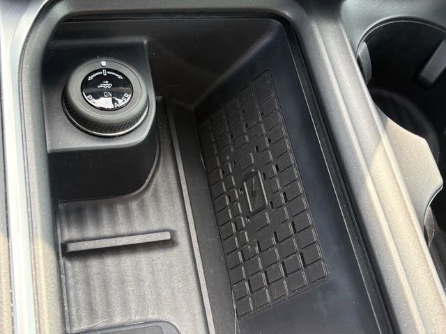 Used 2025 Ford Expedition Tremor AWD/4WD image 16