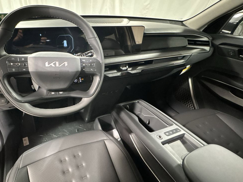 New 2026 Kia EV9 Wind AWD/4WD image 3