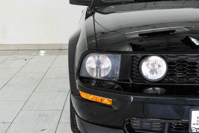 Used 2006 Ford Mustang GT RWD image 40