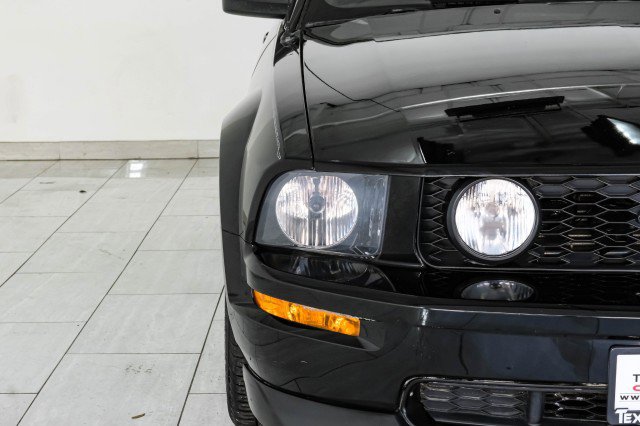 Used 2006 Ford Mustang GT RWD image 40