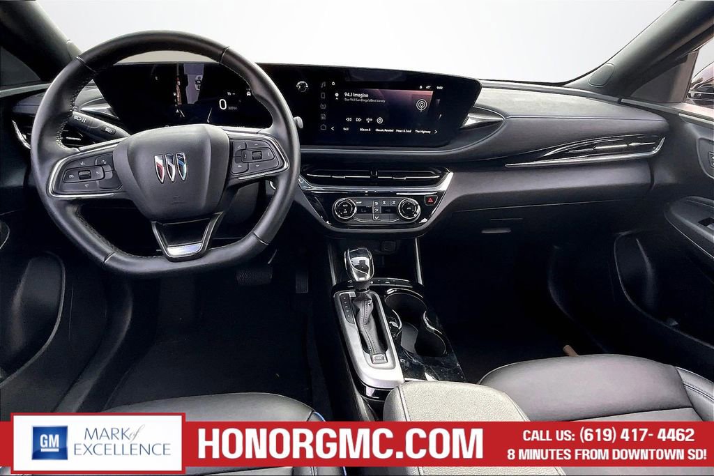Used 2025 Buick Envista Sport Touring image 7
