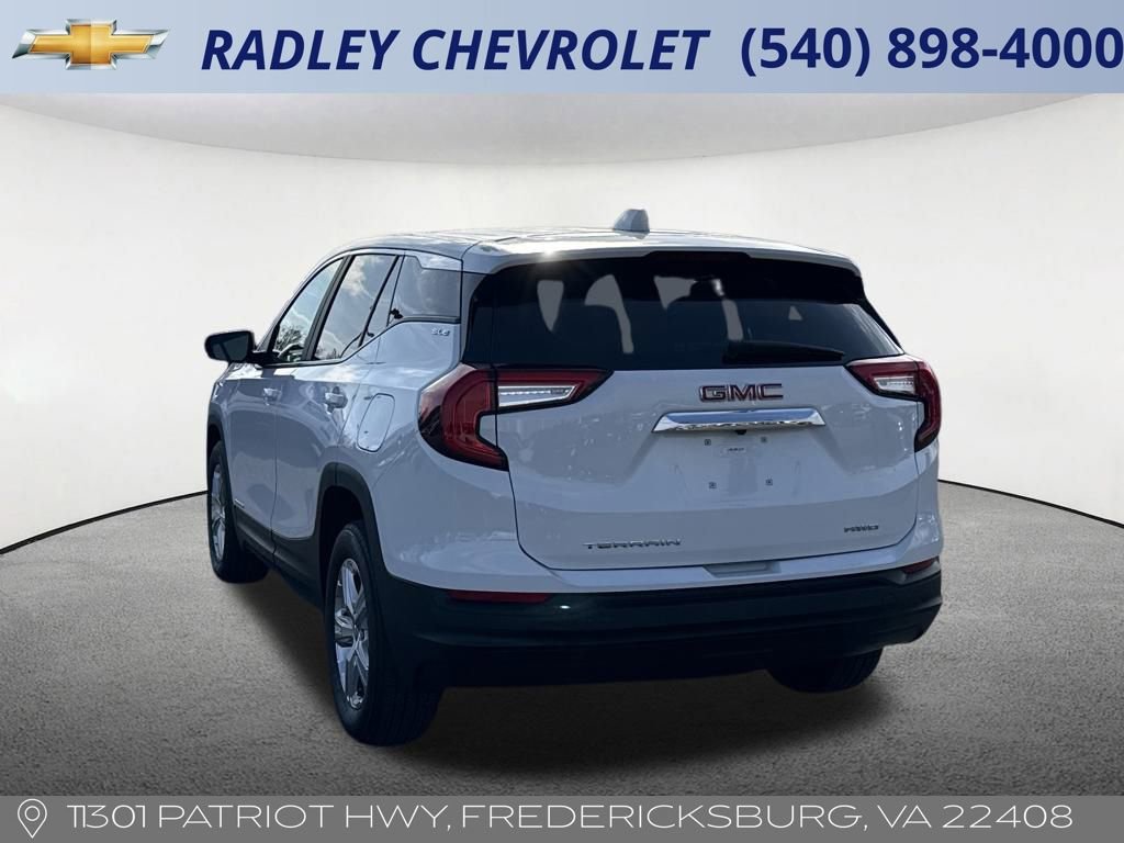 Certified 2024 GMC Terrain SLE image 3