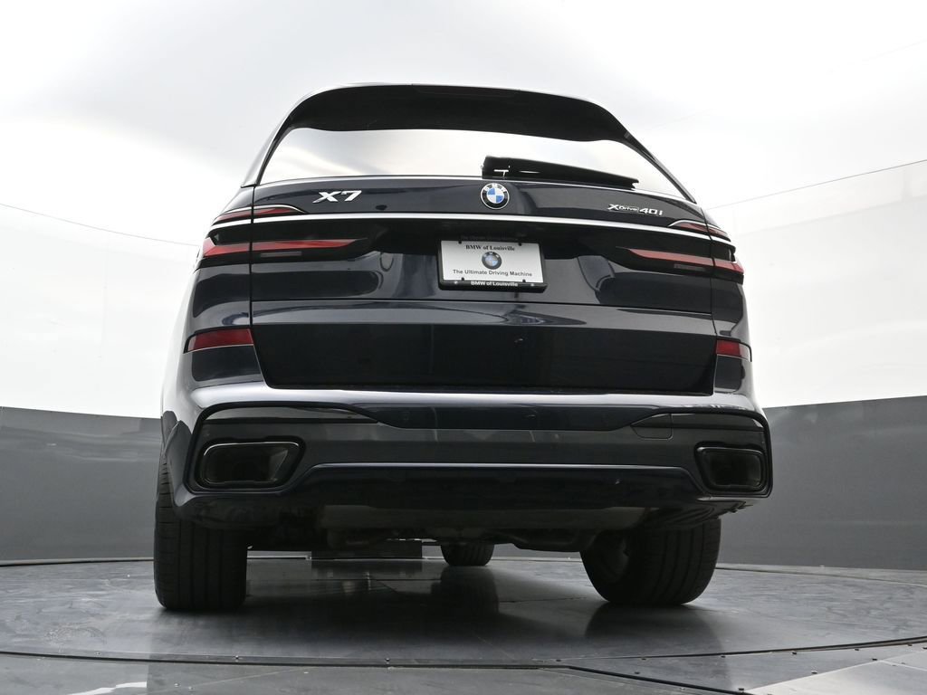 Used 2026 BMW X7 xDrive40i w/ Executive Package image 30